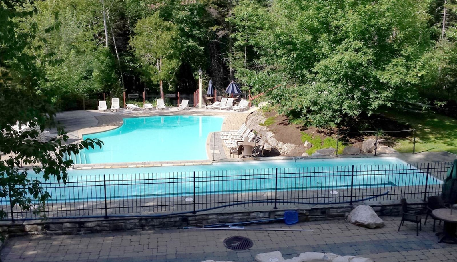 Pool - Tremblant les Eaux by Location ADP Tremblant