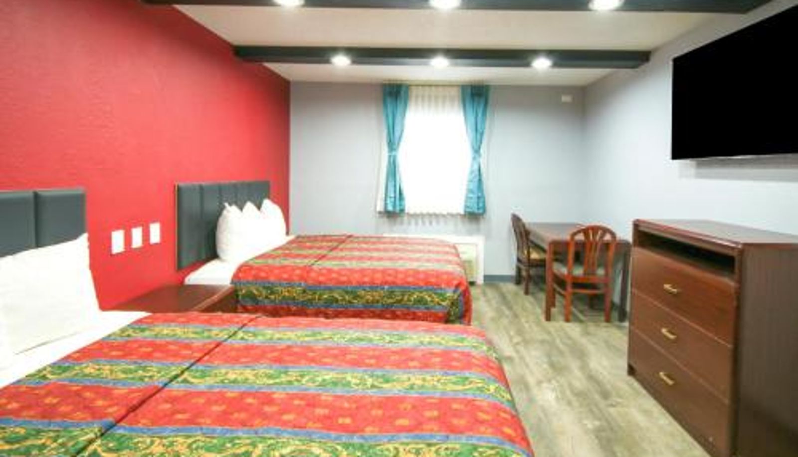 Suite - Marshall Lodge By OYO Hwy 65