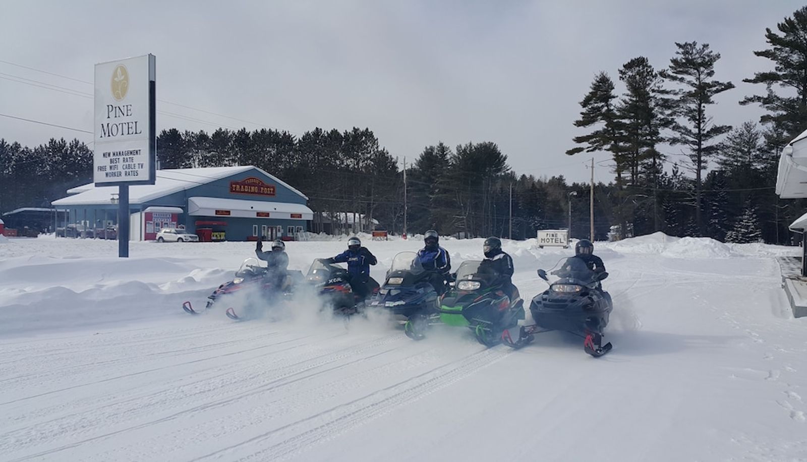 Info - Pine Motel