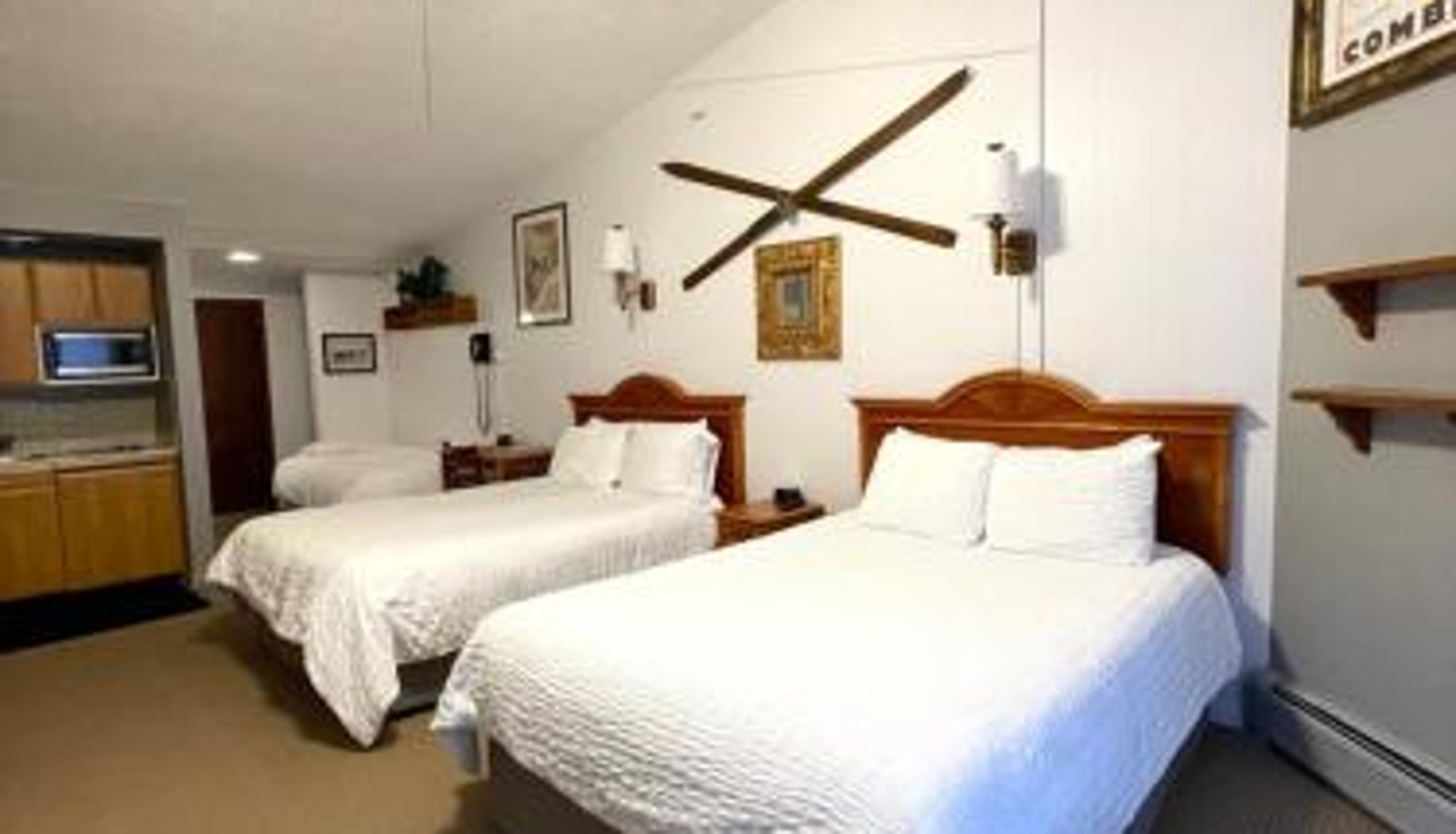 Family room - Tyrolean Lodge