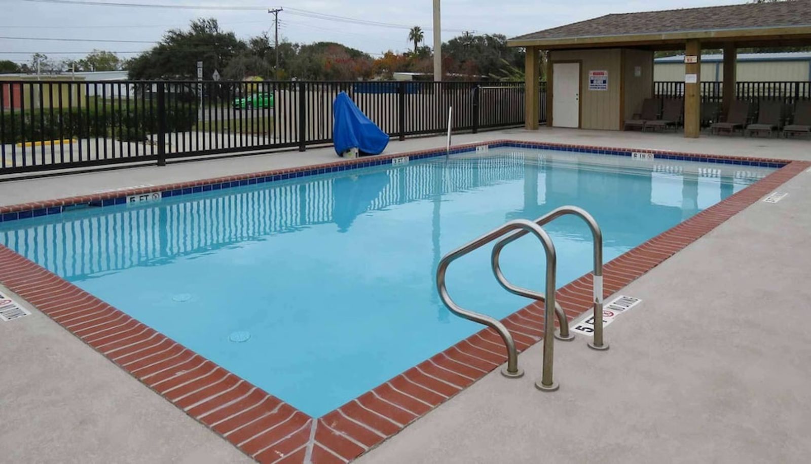 Basen - MOTEL 6 ROCKPORT
