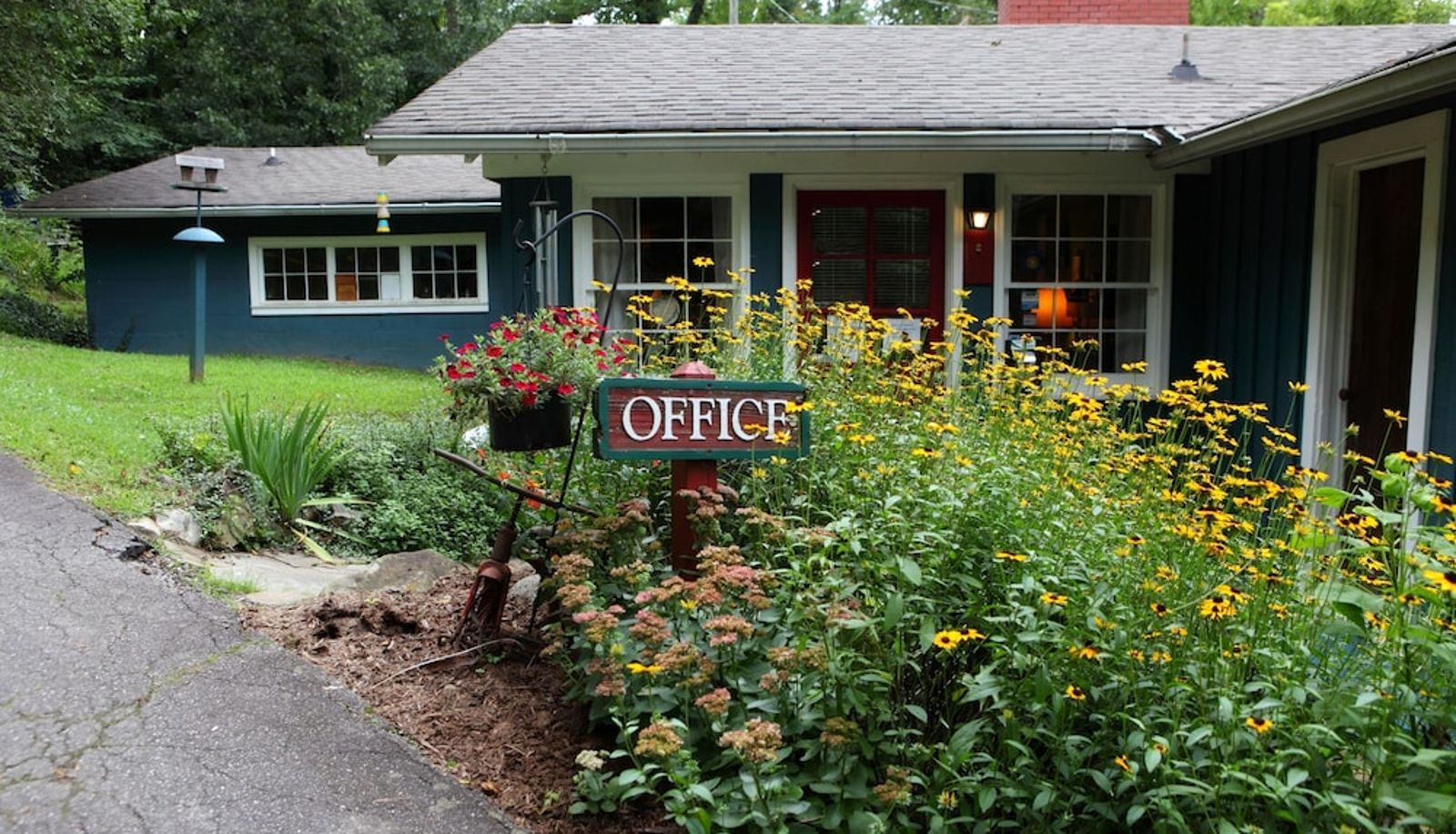 Hall - The Pines Cottages