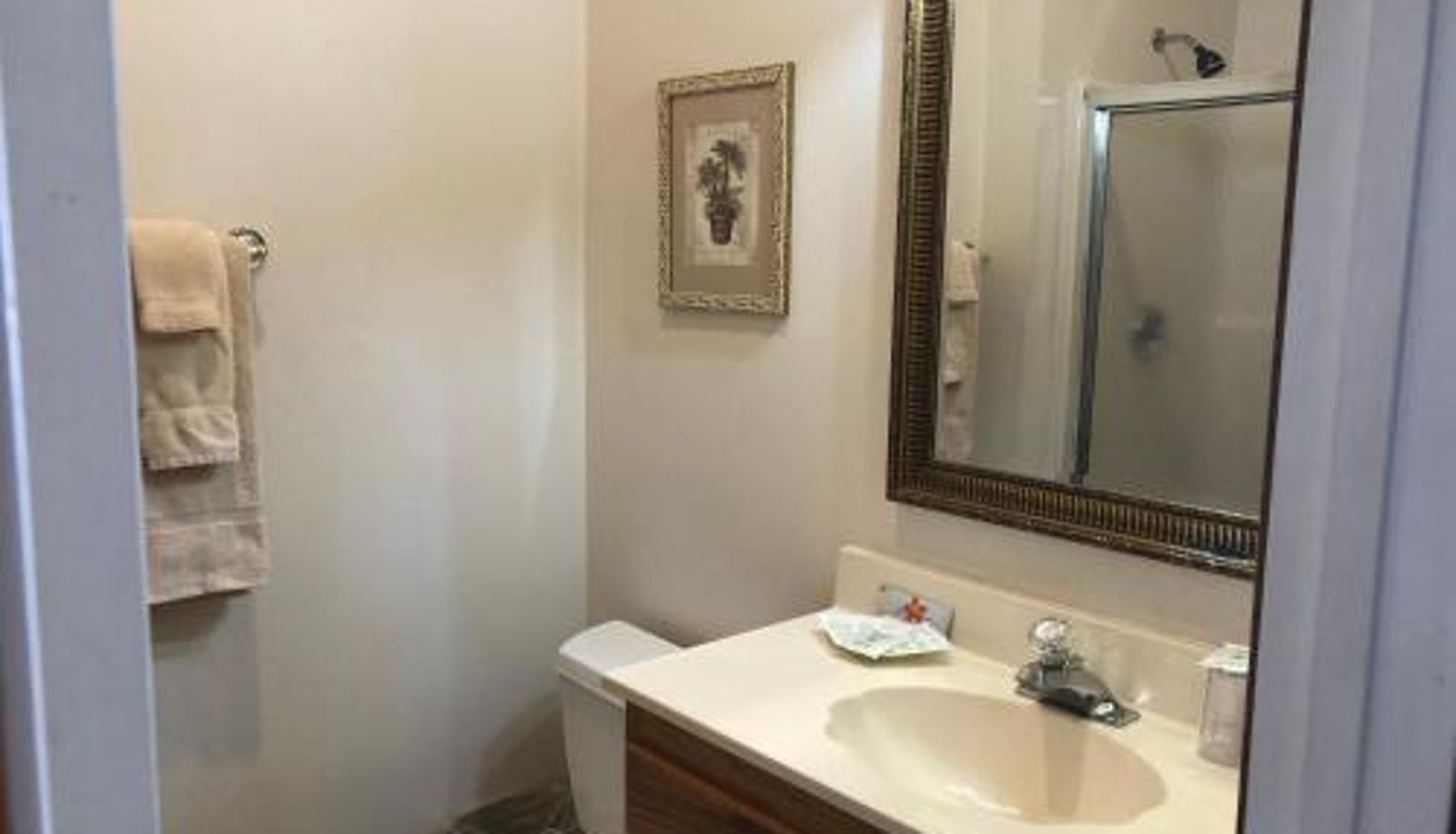 Standard room - The Landmark Inn