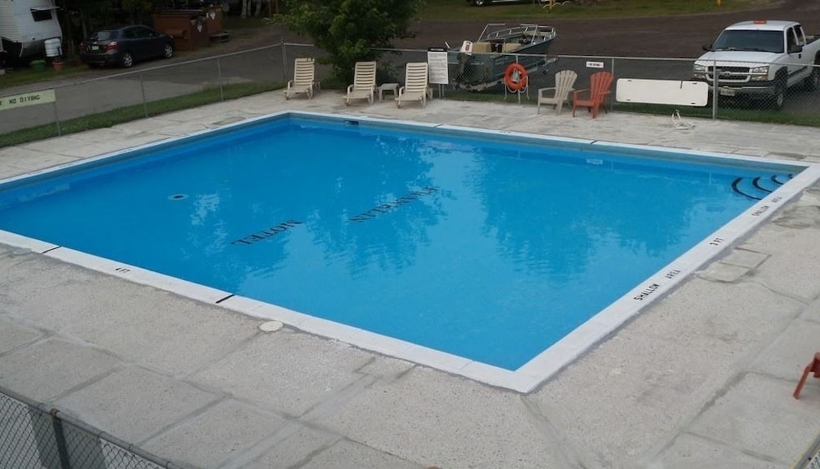 Pool - Franklin Motel & Trailer Park