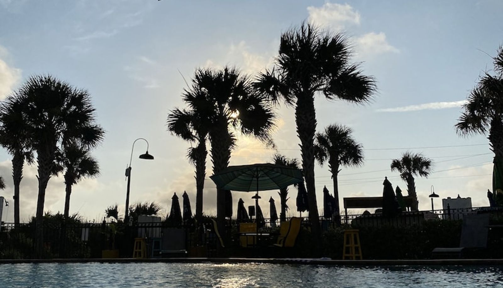 Pool - Seahorse Oceanfront Inn