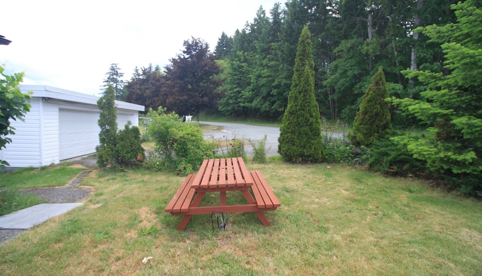 Garden - Sunset Motel