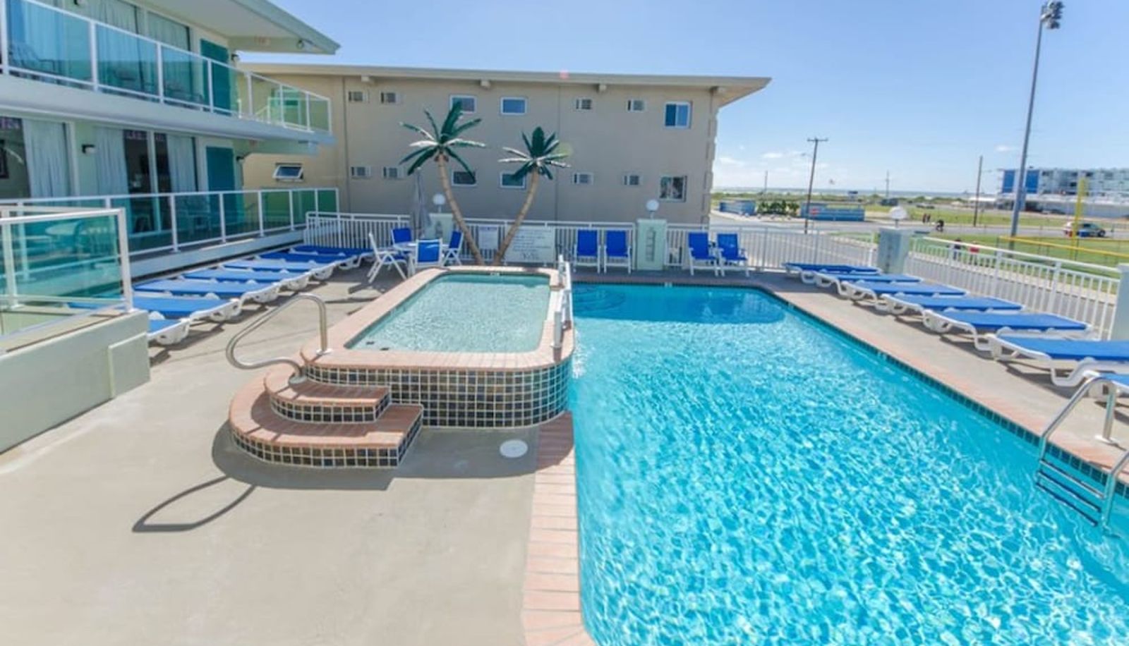 Piscine - Crystal Beach Motor Inn
