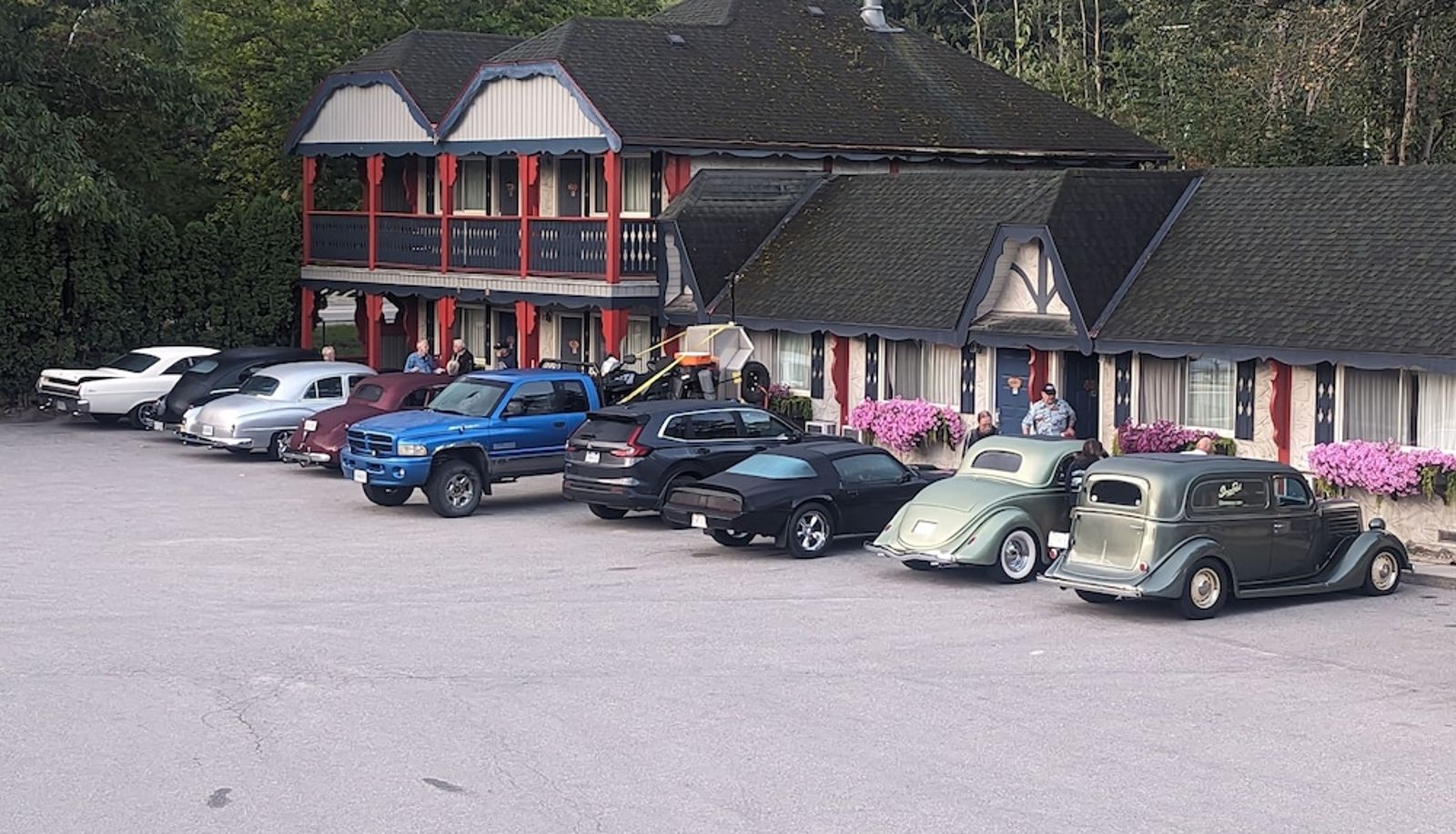 Info - Alpine Inn & Suites