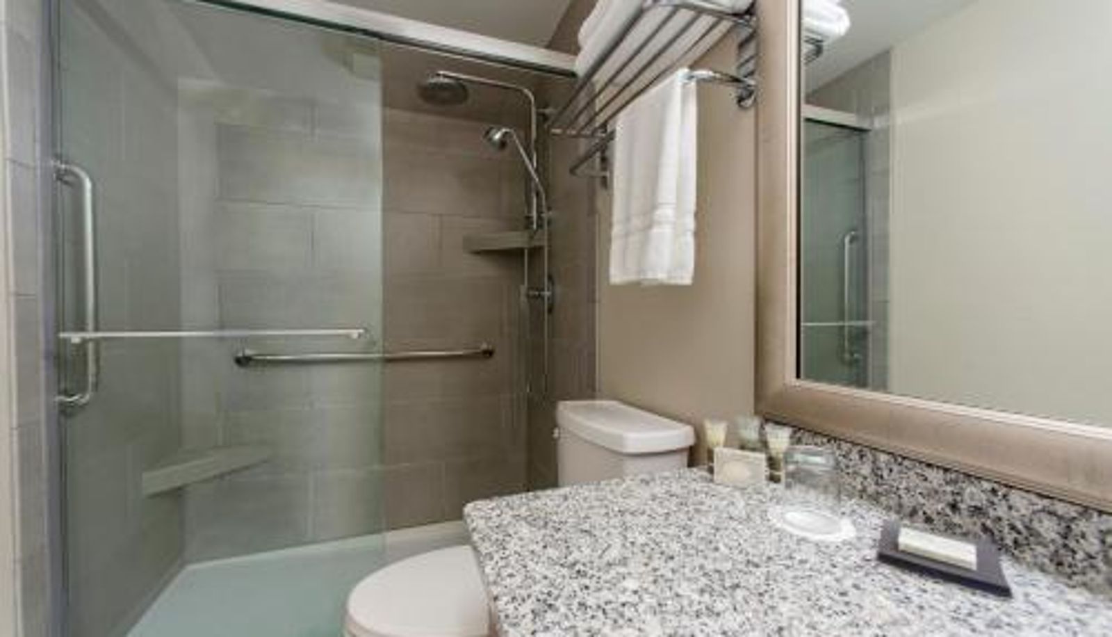 Bathroom - Country House Resort