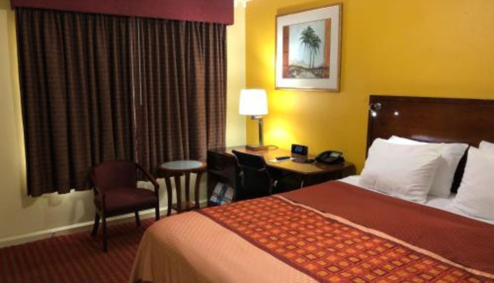Camera - Ellijay Inn - Downtown Ellijay
