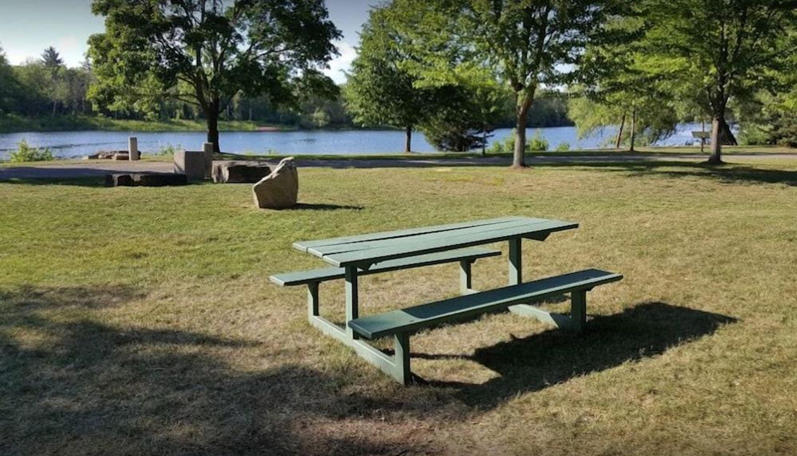 Surrounding - River Breeze Inn