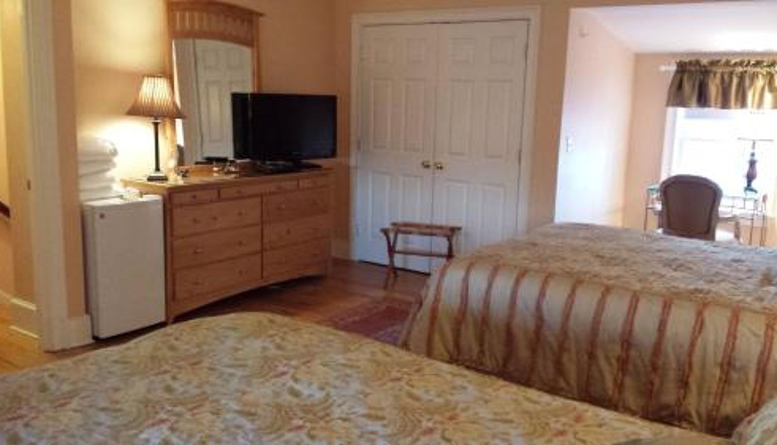 Info - Compass Rose Inn