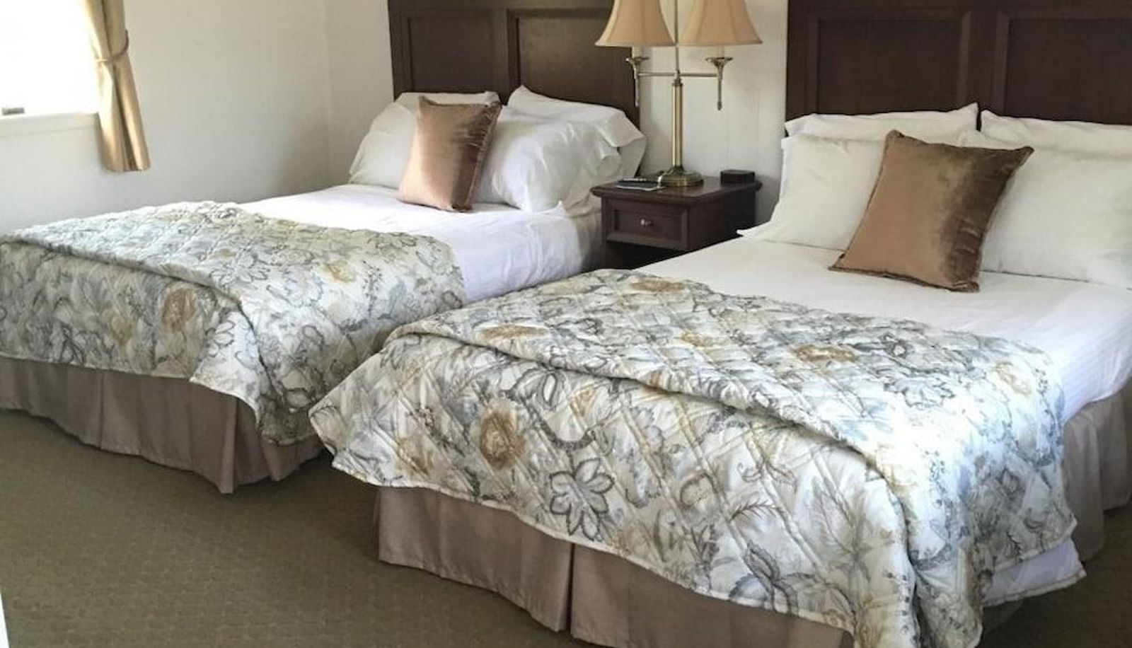Standard room - Braeside Lodging