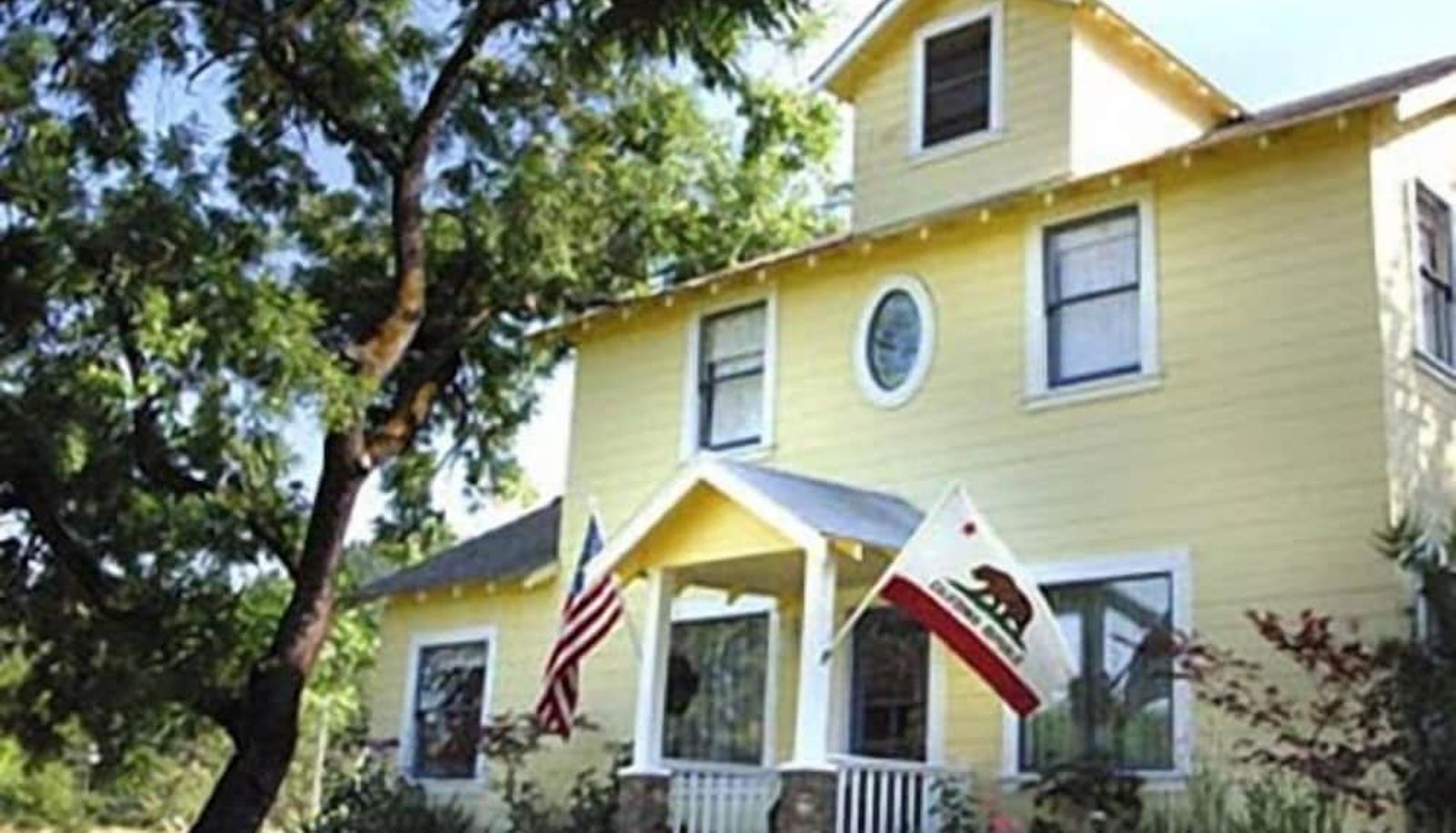 Info - Bear Flag Inn