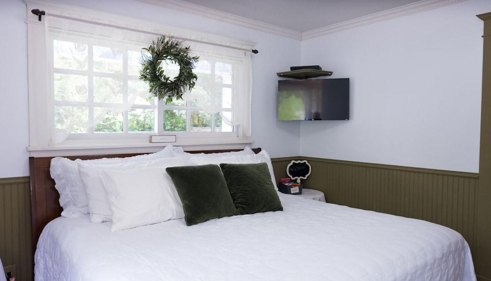 Apartment - Secret Garden Bed & Breakfast