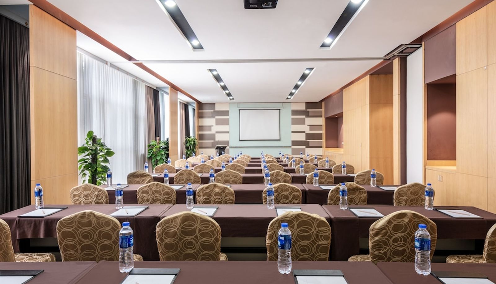 Sala de reuniones - Holiday Inn Express SHANGHAI NEW JINQIAO by IHG 上海新金桥智选假日酒店