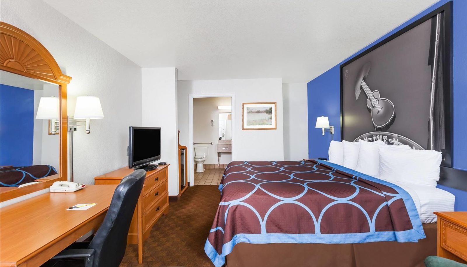 Room - Super 8 by Wyndham Cleburne
