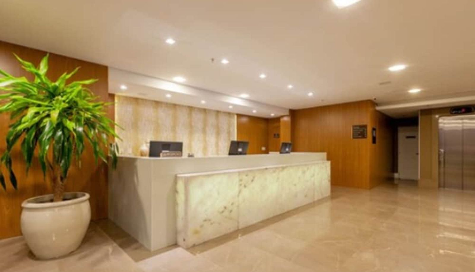 Receptie - Tri Hotel Executive Brusque