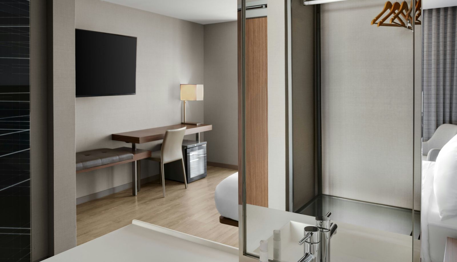 Zimmer - AC Hotels by Marriott Cincinnati at Liberty Center