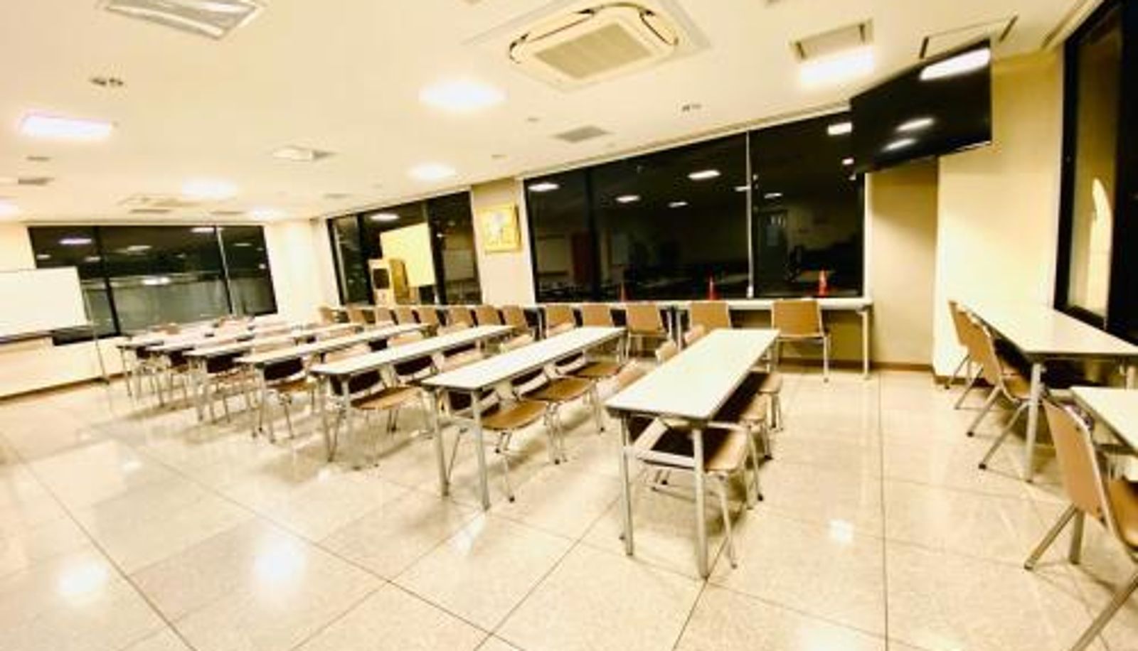 Sala konferencyjna - Center Hotel Narita1