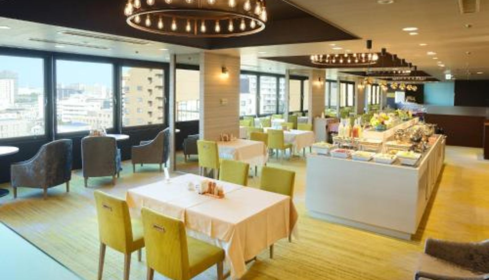 Sala prima colazione all'interno del ristorante - Niigata Toei Hotel