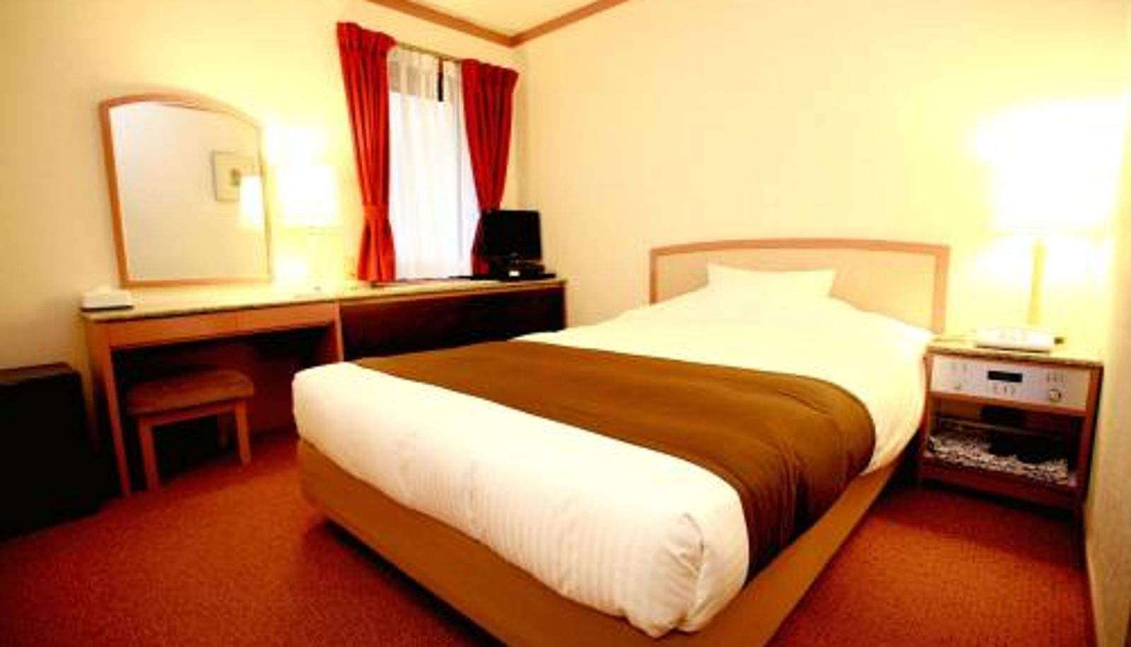 Camera - Arrow Hotel in ShinsaiBashi 朝食無料サービス中