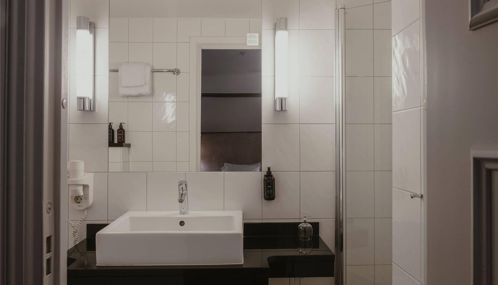 Zimmer - Home Hotel Amanda
