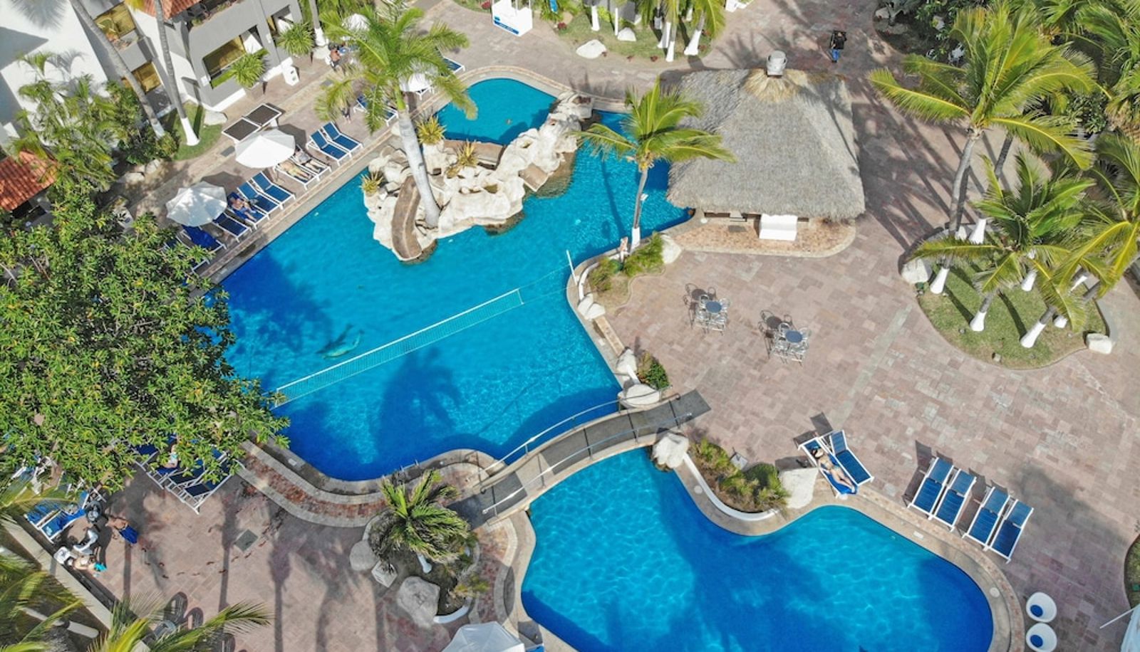 Piscina - Luna Palace Hotel and Suites