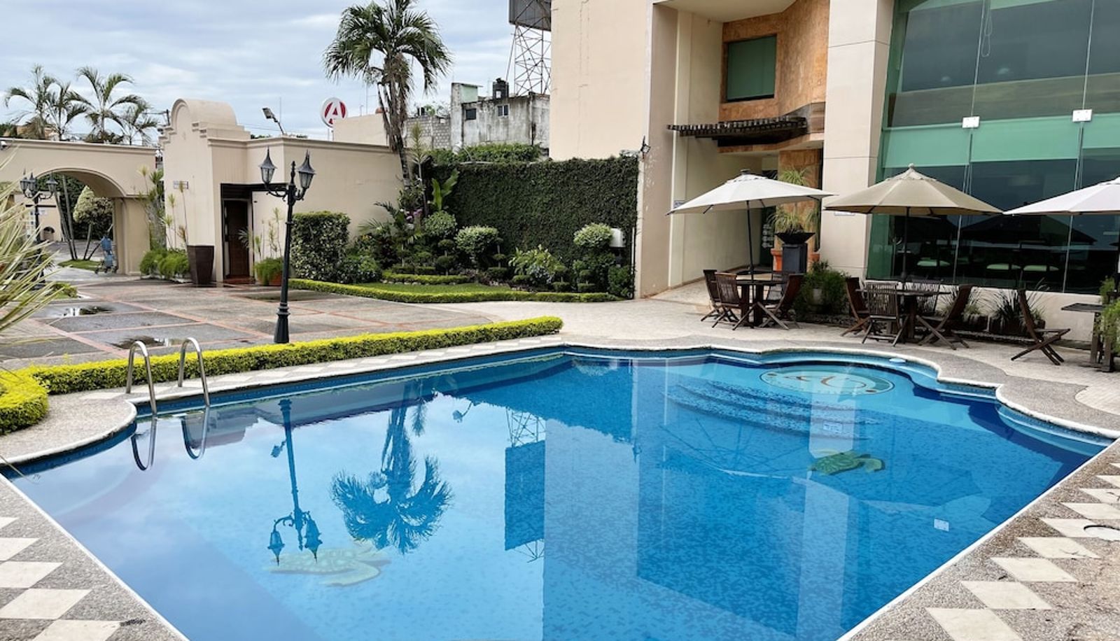 Piscina - Hotel Victoria Poza Rica by Brahma