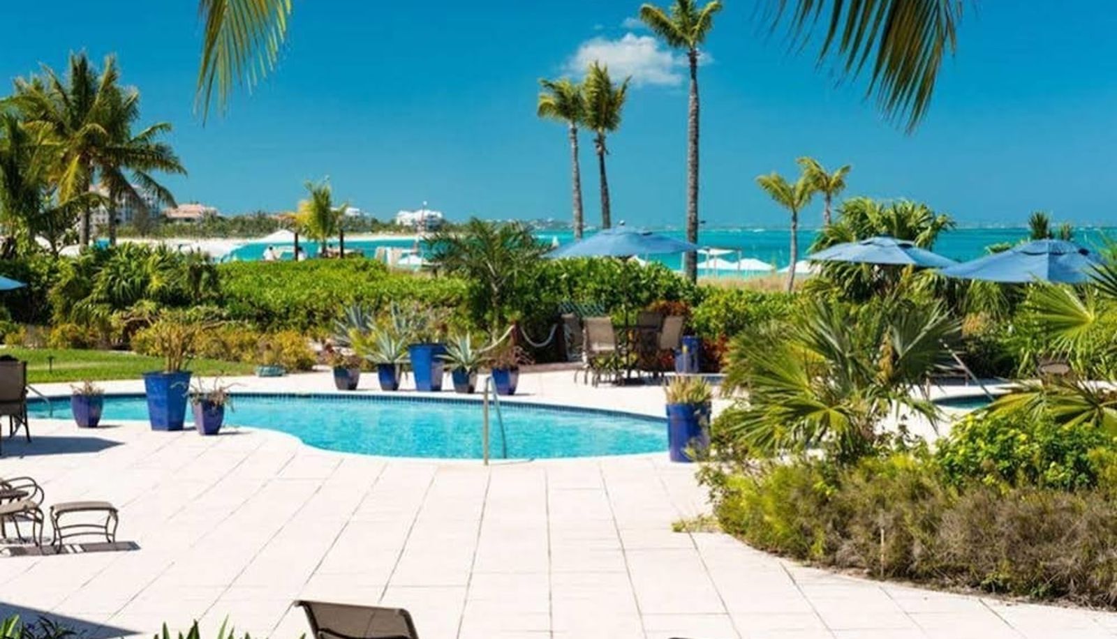 Pool - Grandview on Grace Bay