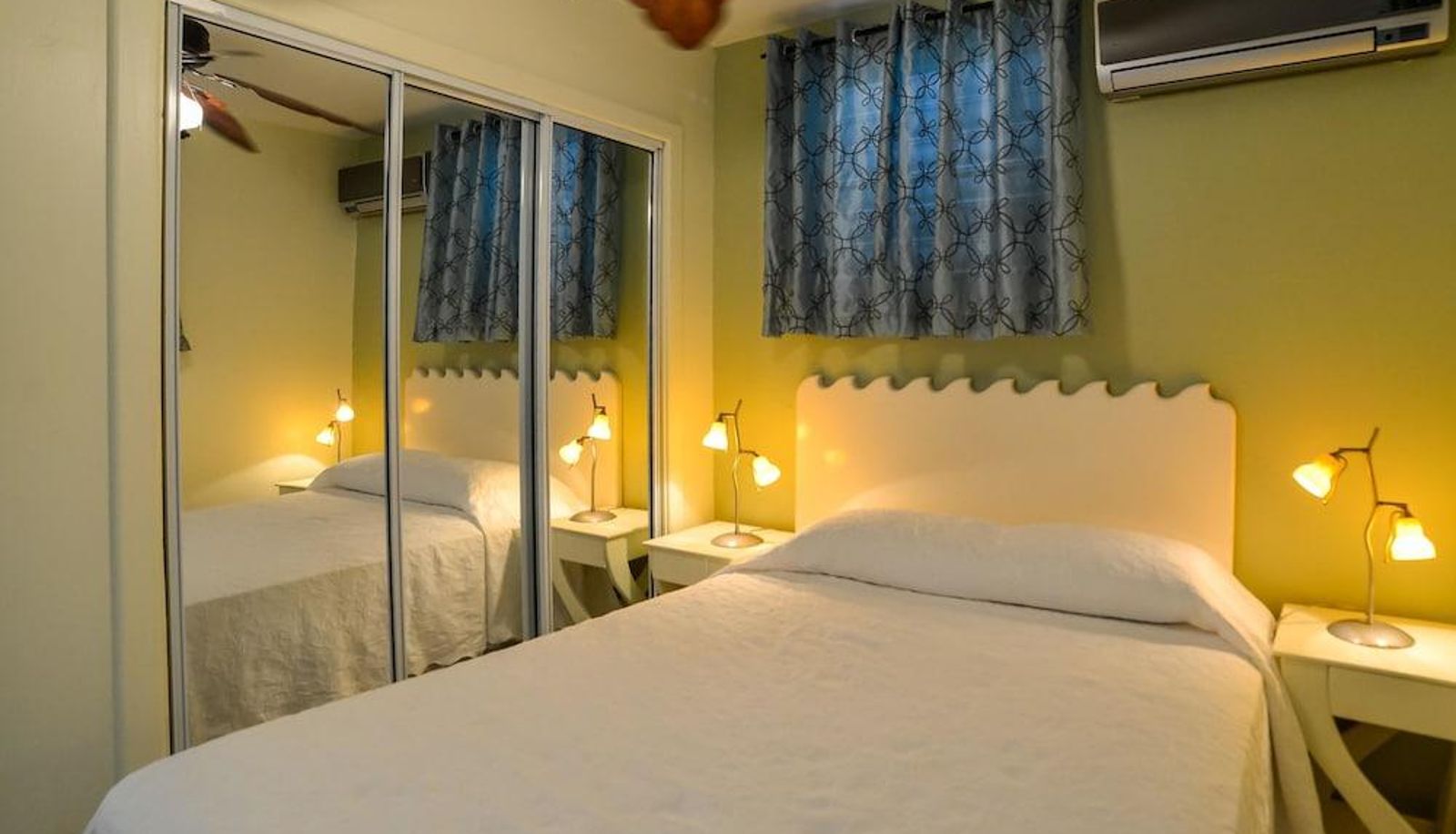 Room with sea view - Lemontree Oceanfront Cottages