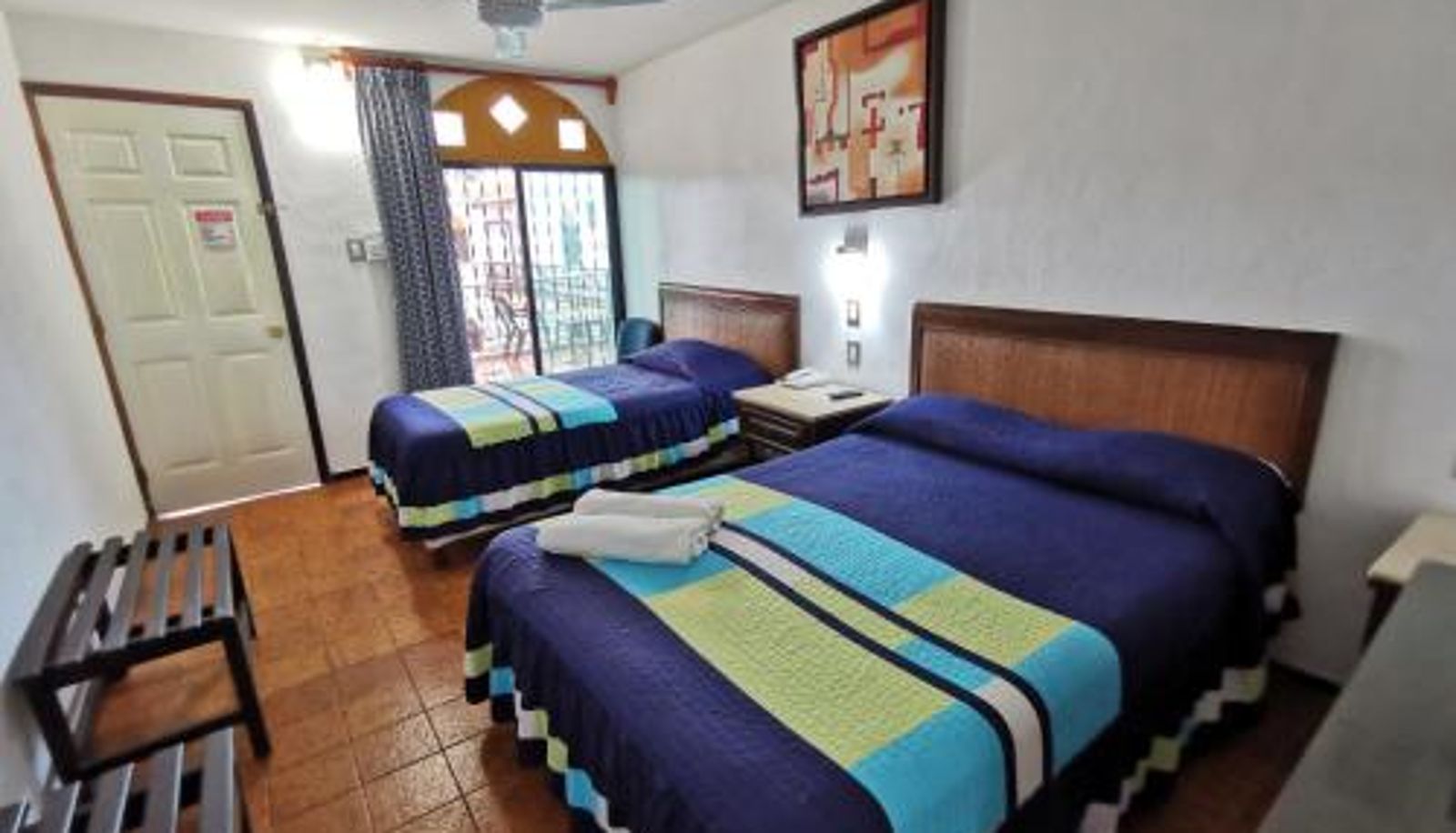 Camera - Hotel Doralba Inn