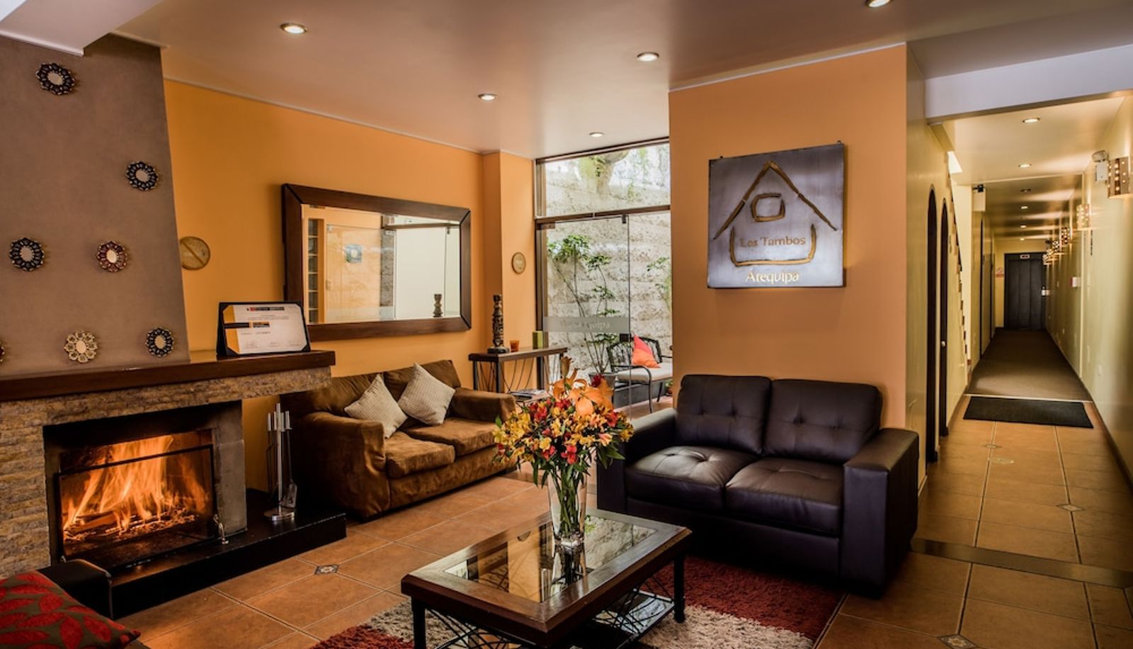 Lobby - Los Tambos - Boutique