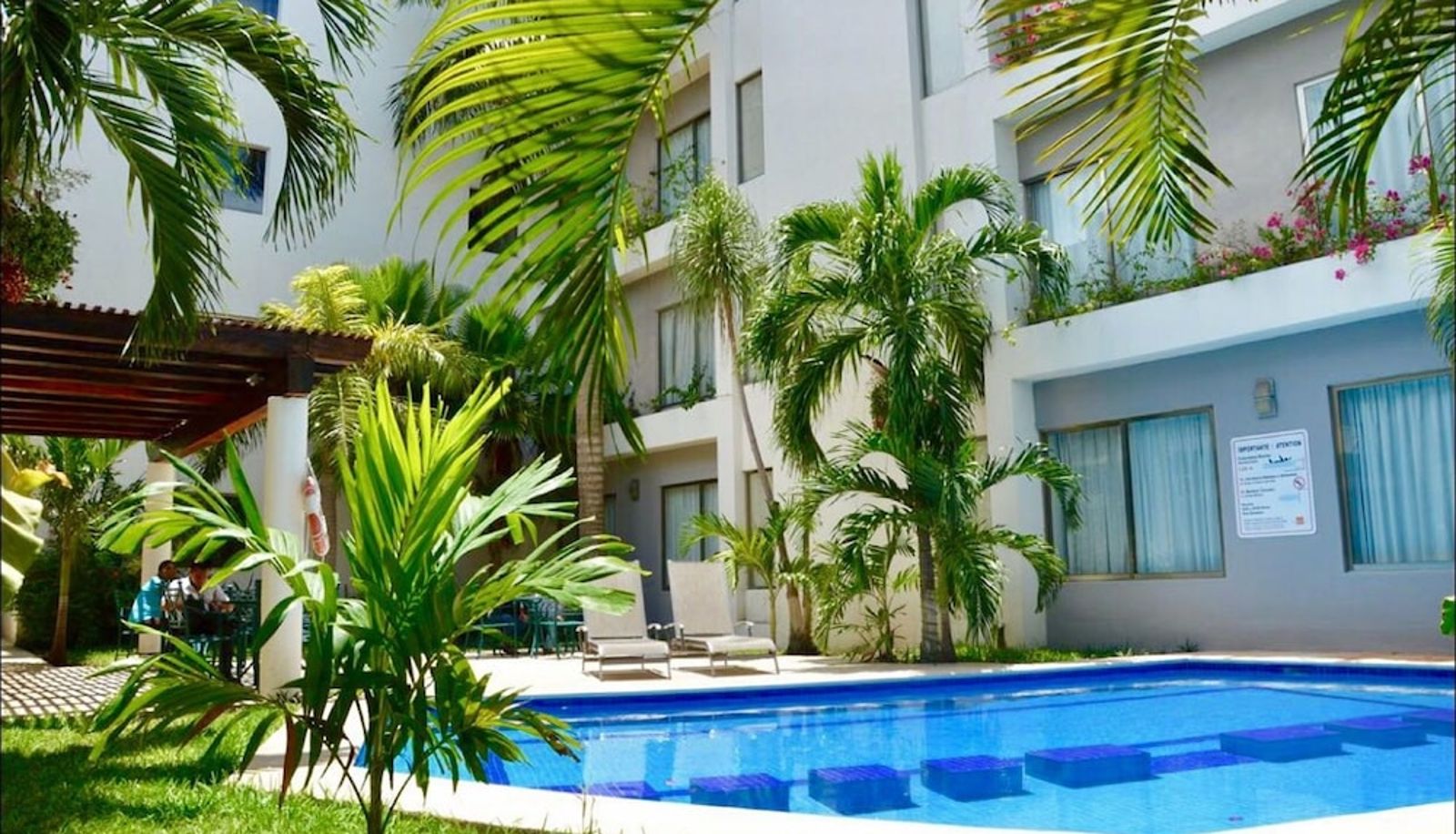 Pool - Ambiance Suites Cancun