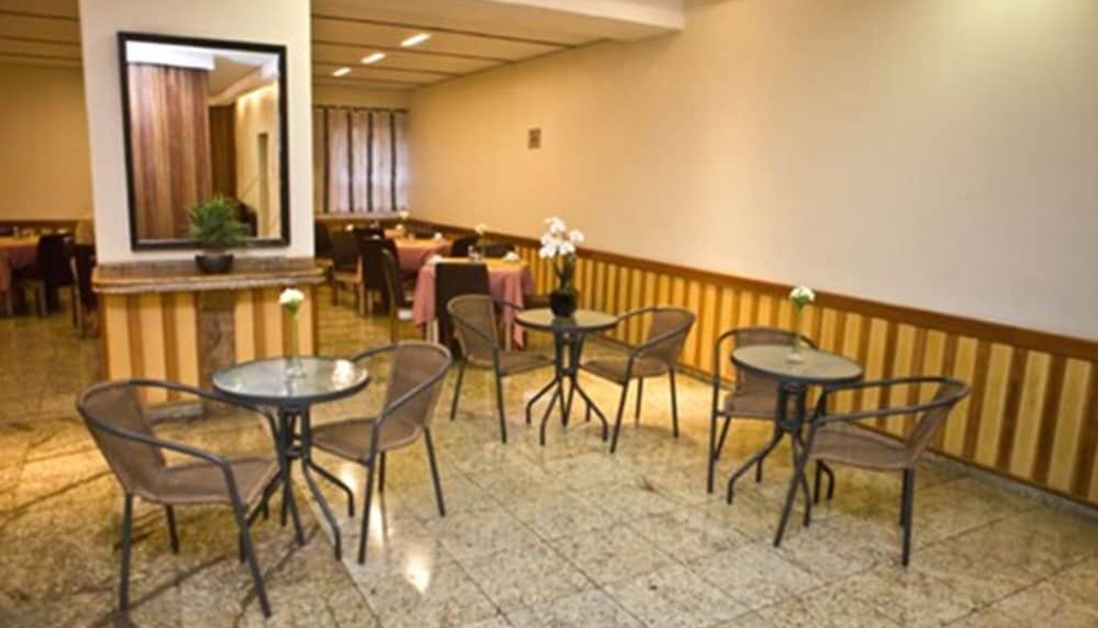 Hall - Carillon Plaza Hotel