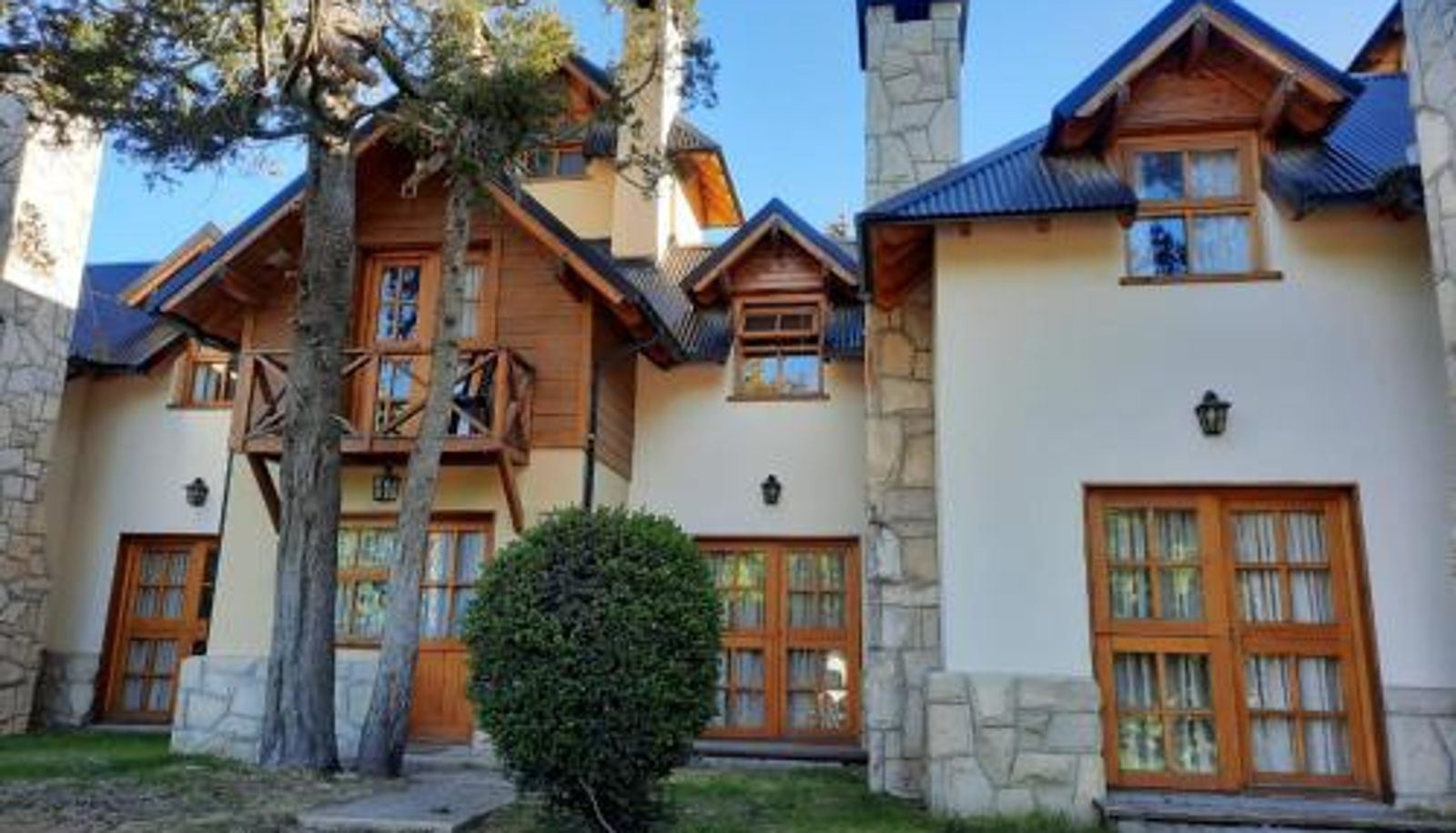 Info - Apart Hotel Bungalows El Viejo Cipres