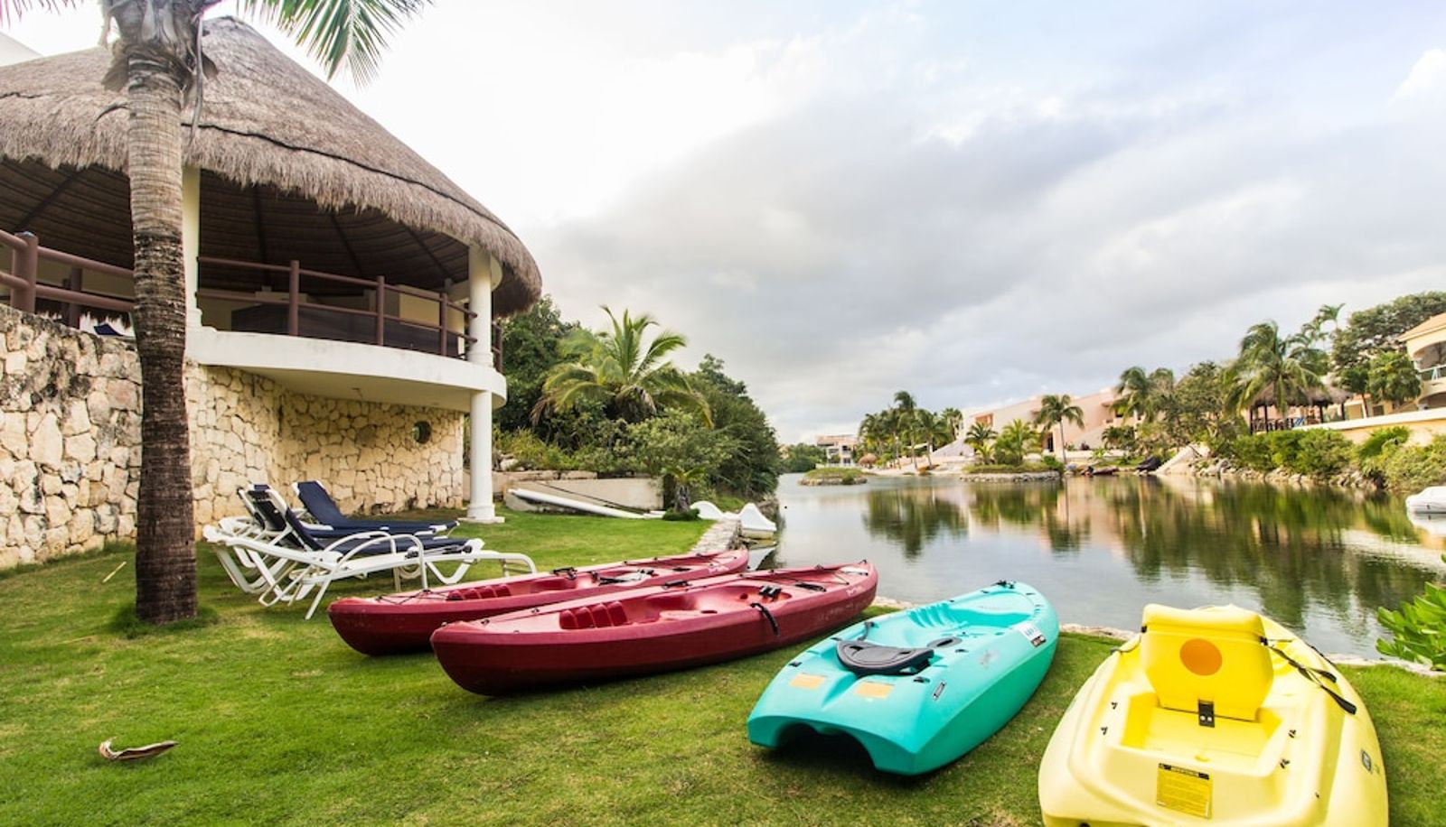Info - Coral Maya Stay Suites