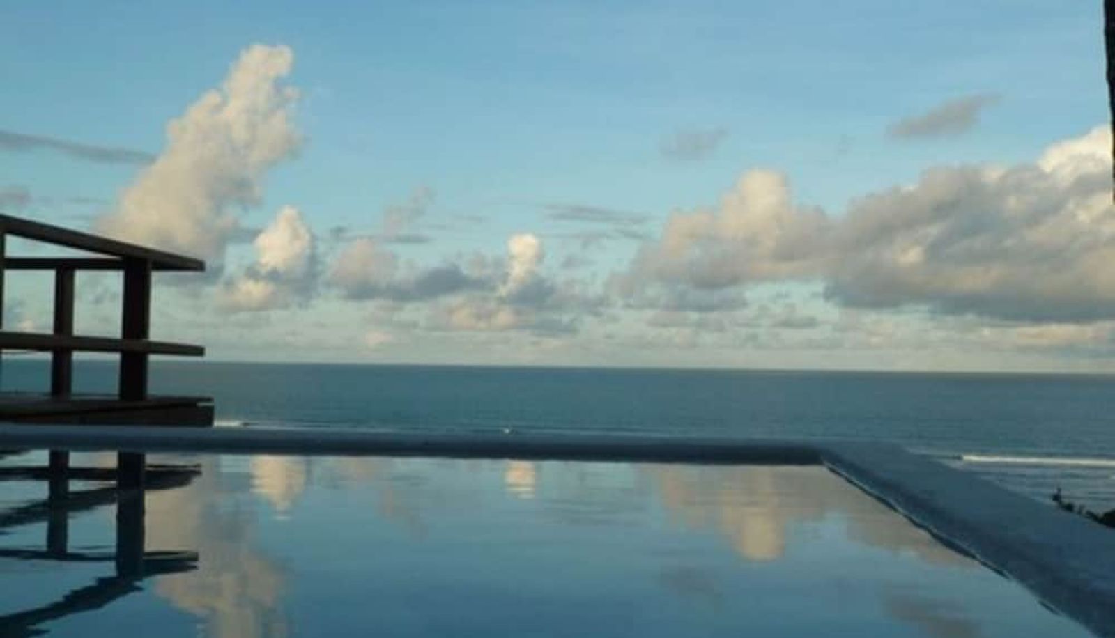 Piscina - Baixú Village Hotel