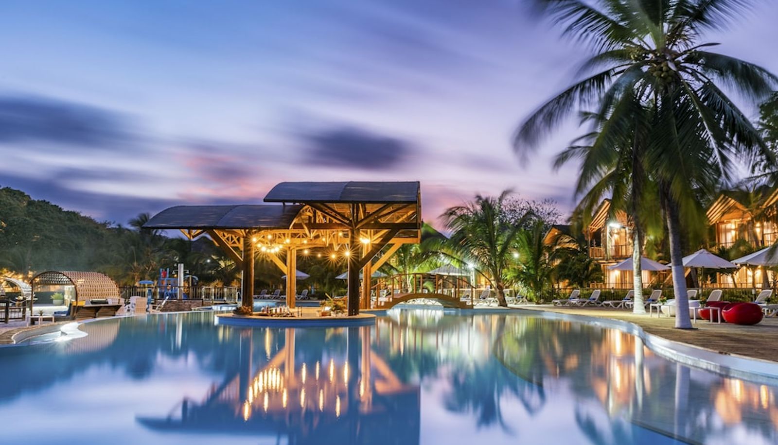 Pool - Hotel Isla del Encanto
