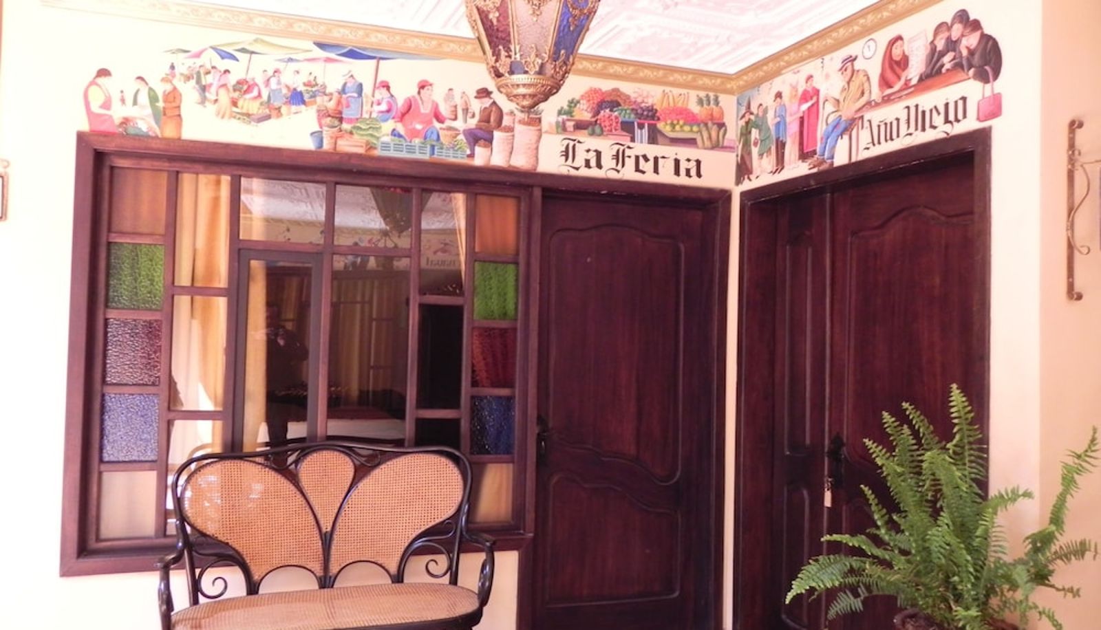 Hall - Hotel Vieja Mansion