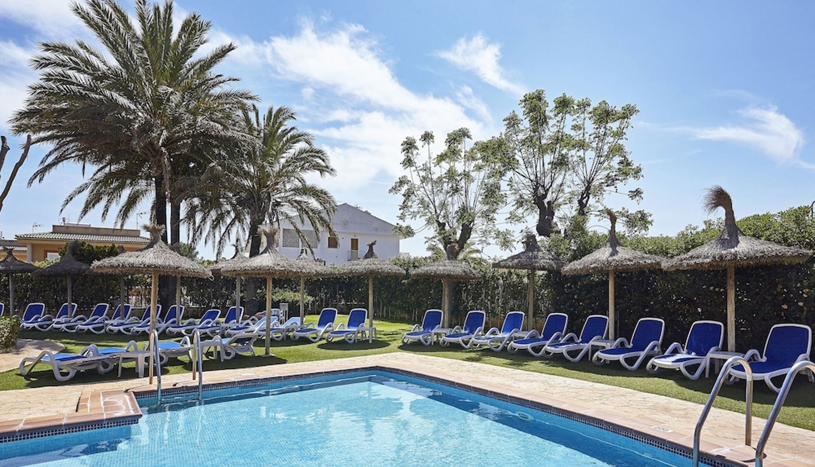 Piscina - Grupotel Maritimo