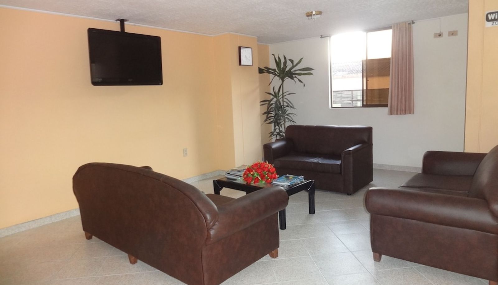 Lobby - Hotel Doral Suites
