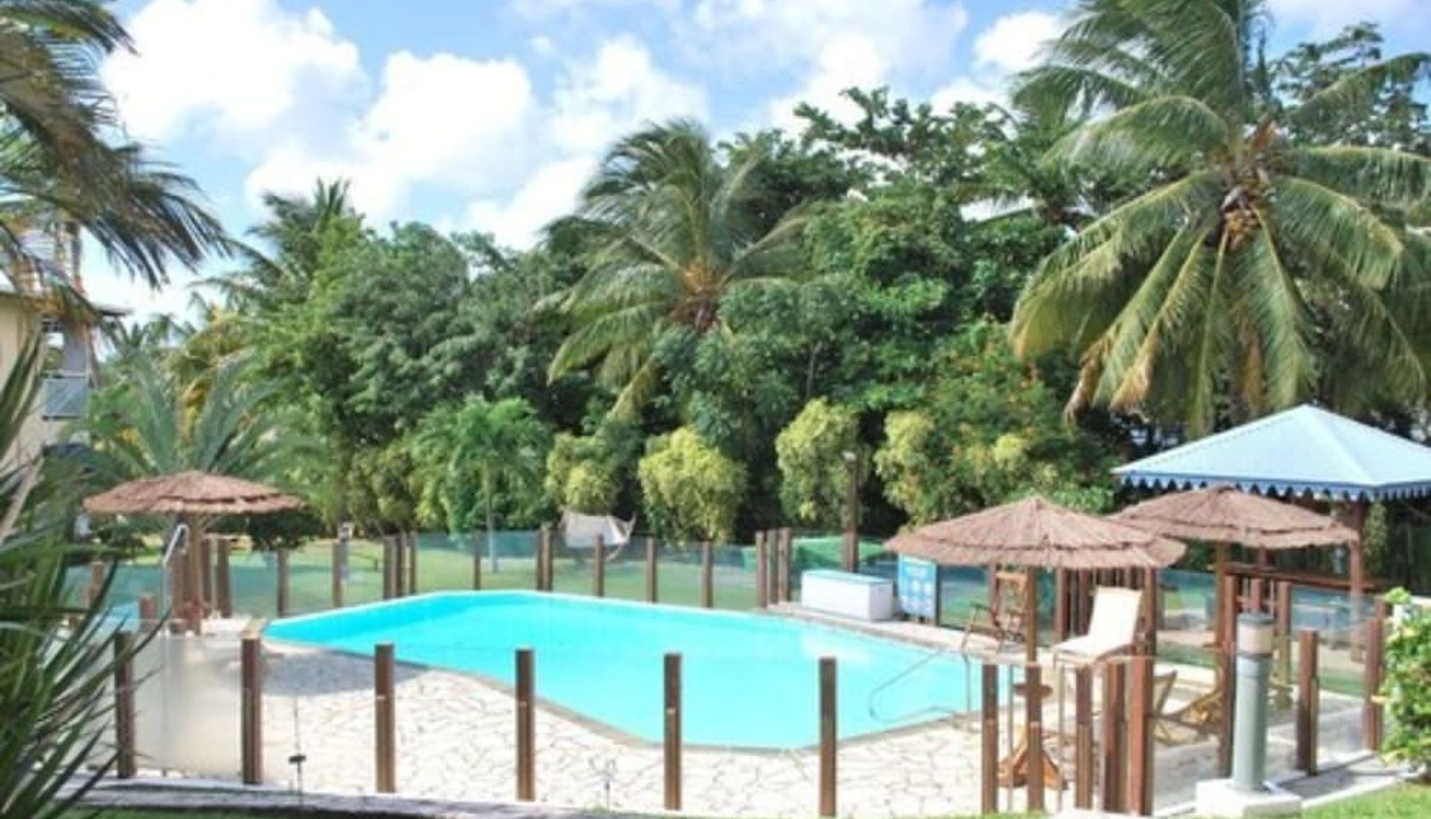 Piscine - Les Créolines