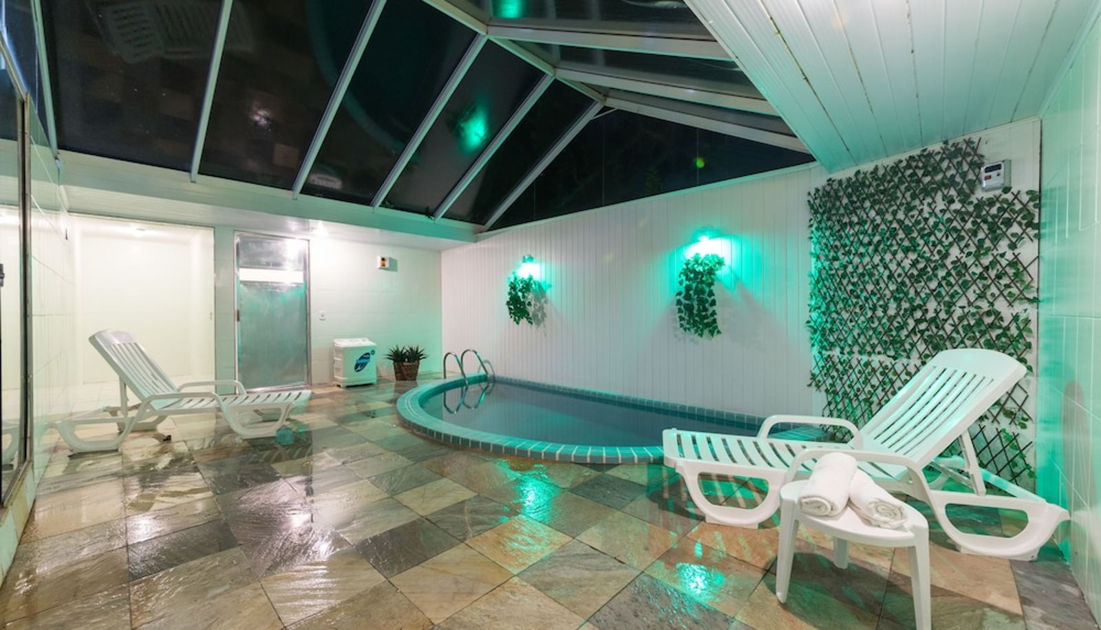 Zwembad - Hotel Parque das Flores