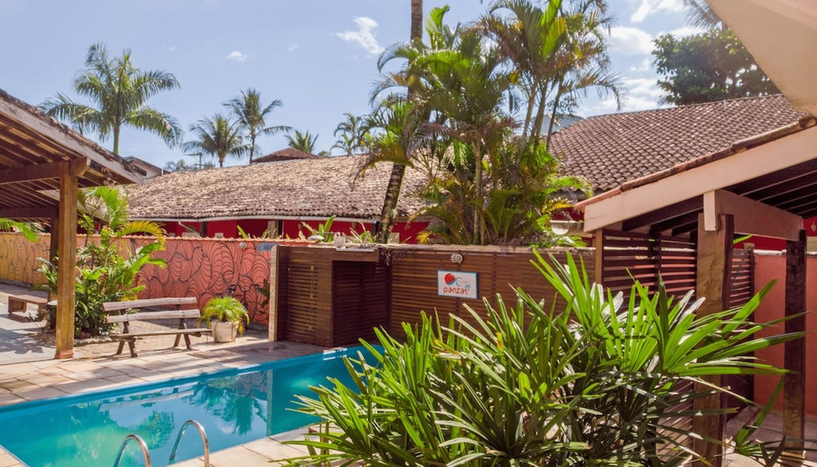 Piscina - Pousada Pantai Maresias