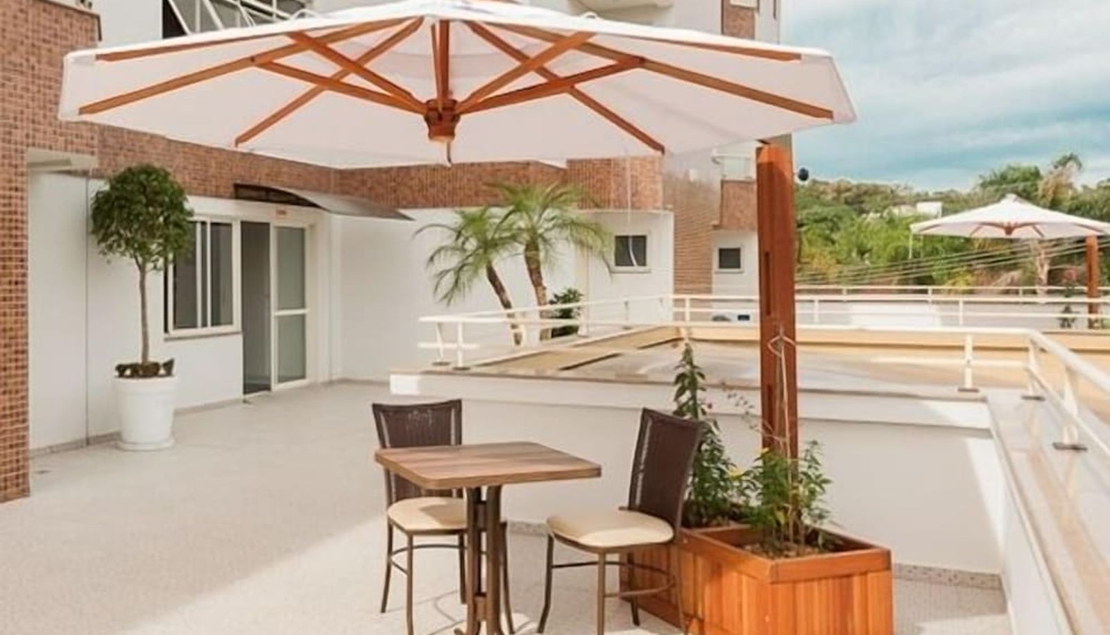 Piscine - Hotel Dois H