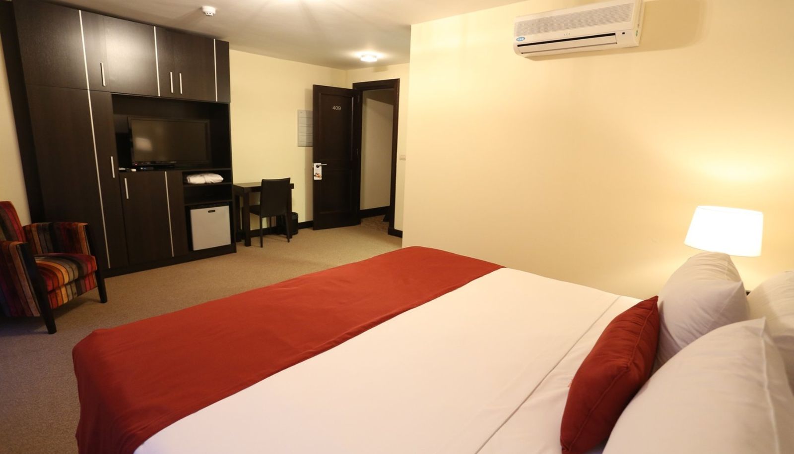 Room - Puerto Mercado Hotel