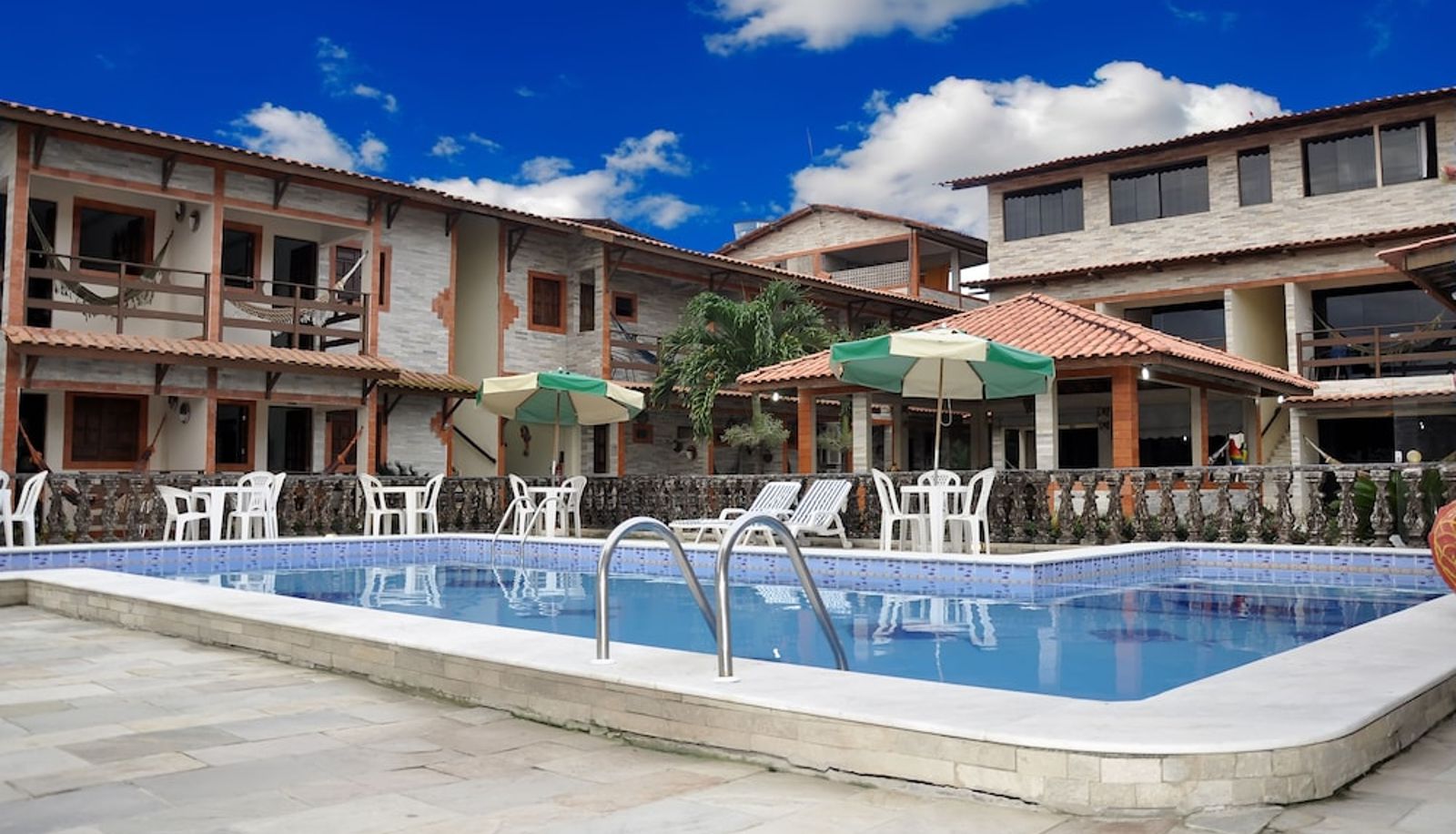 Piscina - Pousada Porto Familly