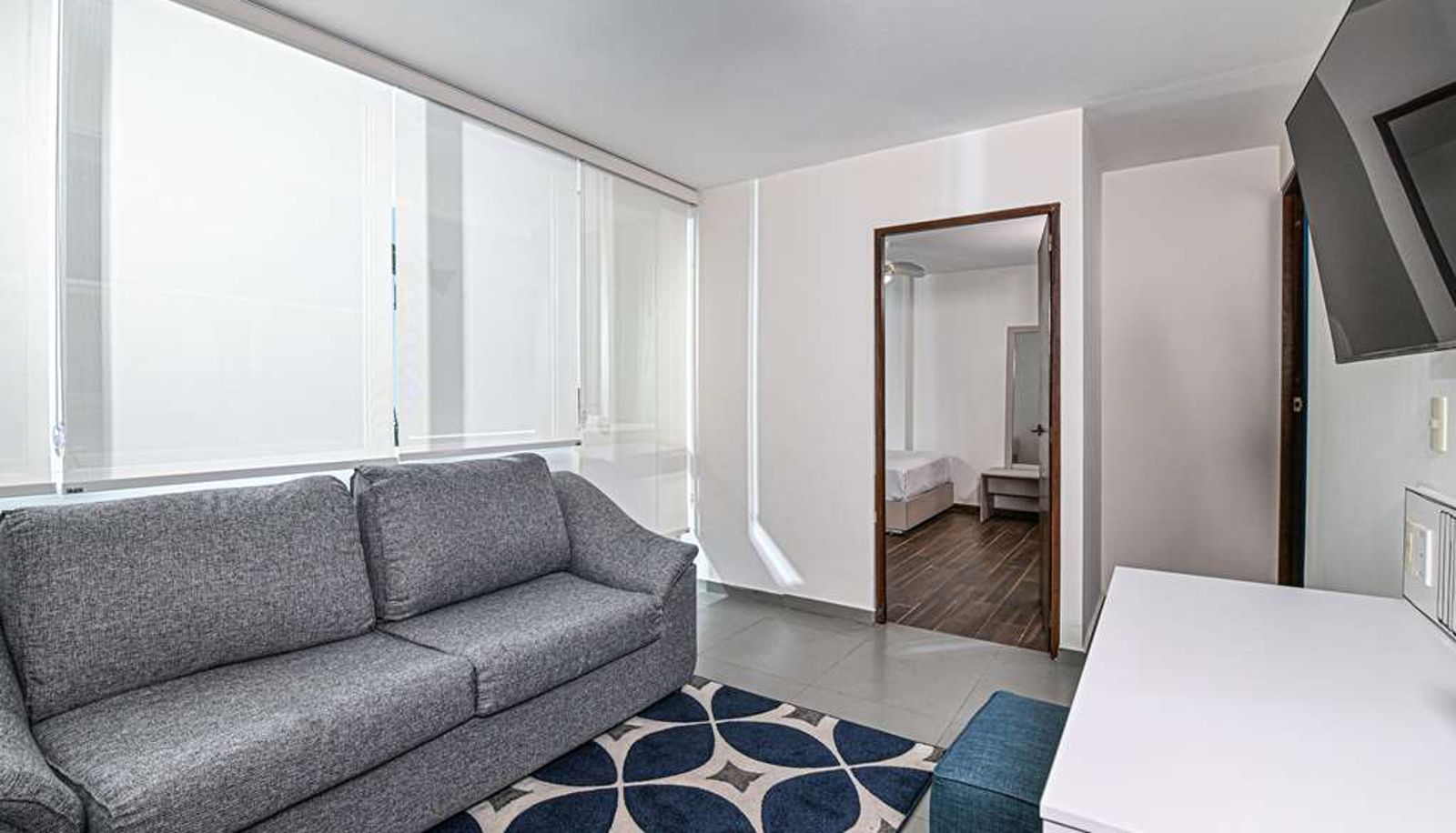 Kamer - Vista Express Guadalajara Expo SureStay Collection by BW