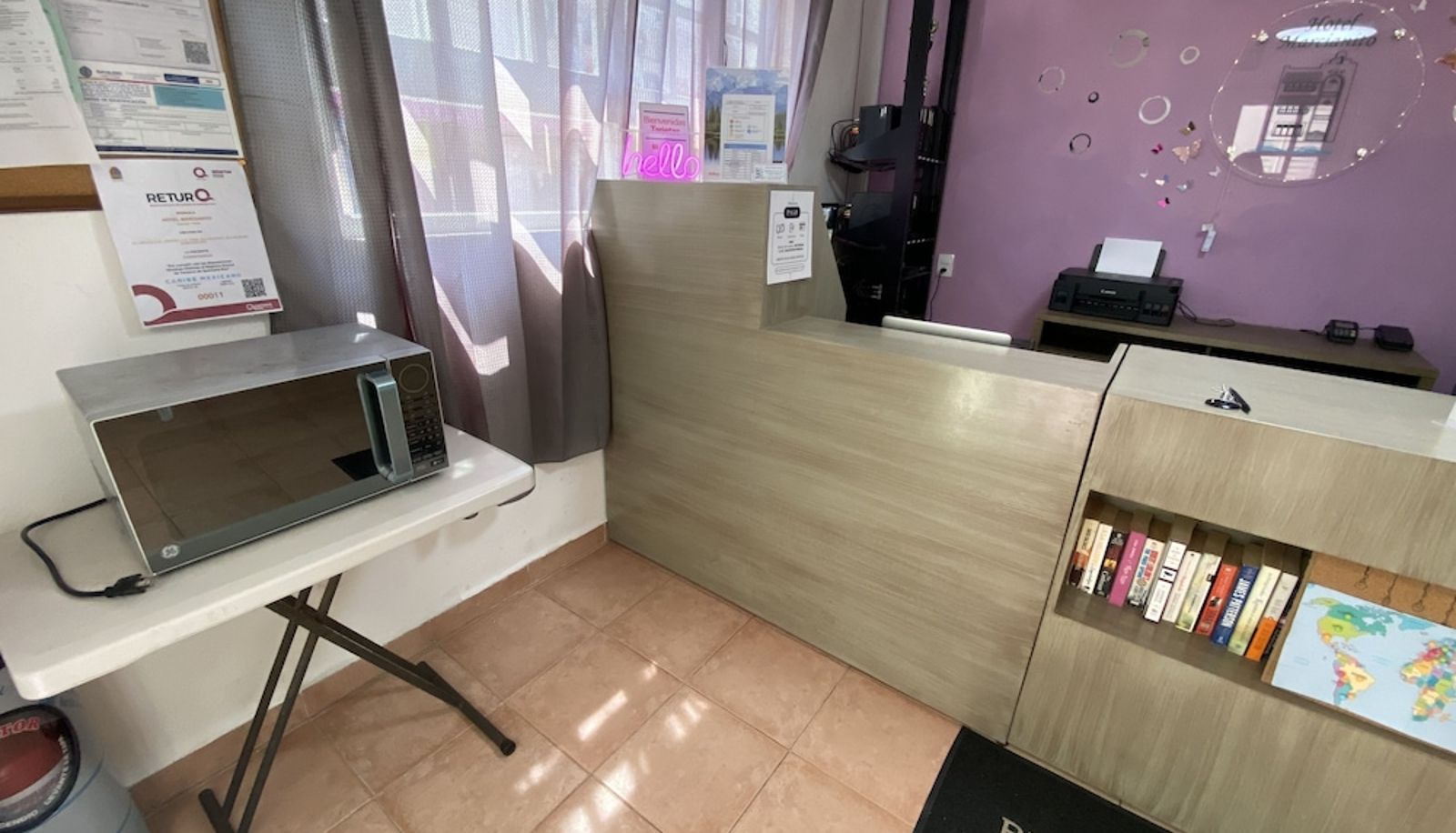 Recepción - Hotel Marcianito
